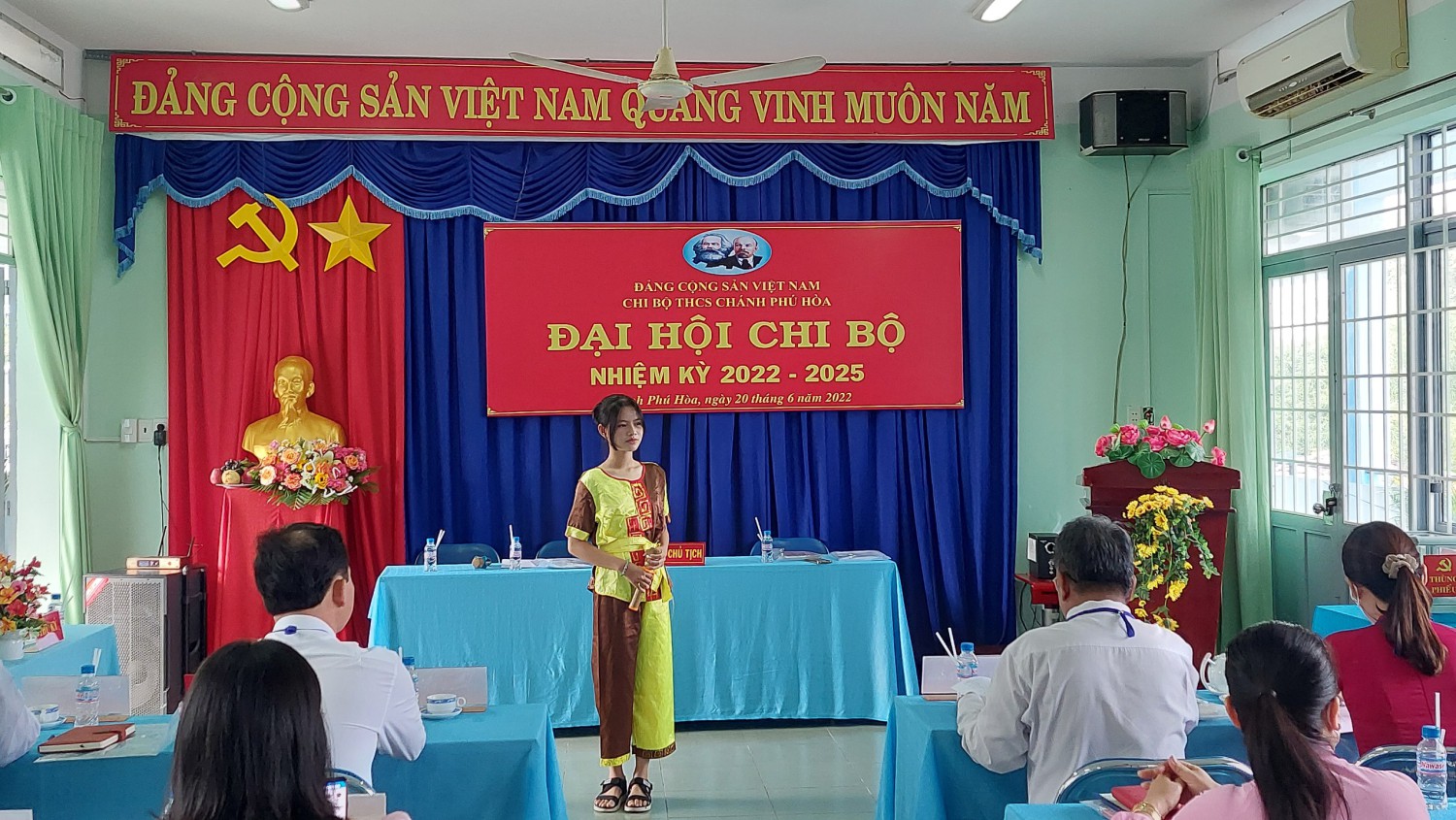 ĐẠI HỘI CHI BỘ THCS CHÁNH PHÚ HÒA NHIỆM KỲ 2022 - 2025