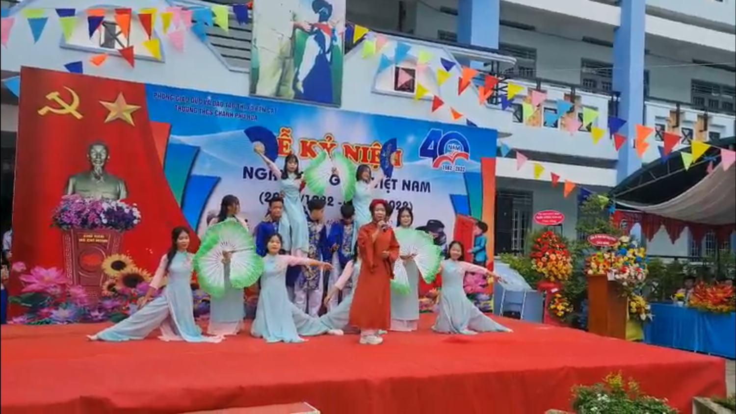 TRƯỜNG THCS CHÁNH PHÚ HÒA TỔ CHỨC HỌP MẶT 40 NĂM NGÀY NHÀ GIÁO VIỆT NAM (20/11/1982 – 20/11/2022)